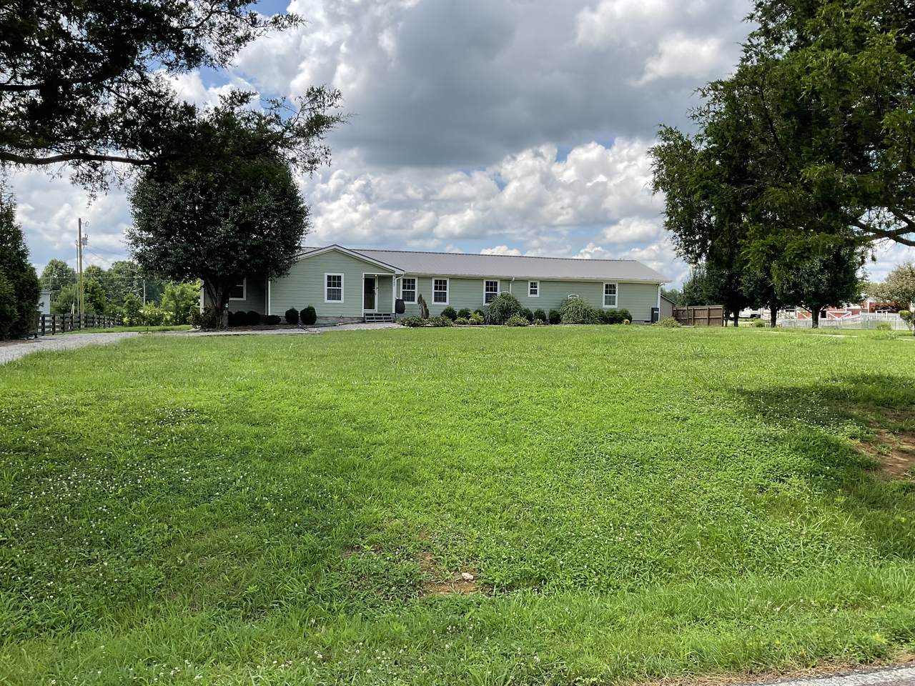 1227 Hazelwood Rd - Photo 1