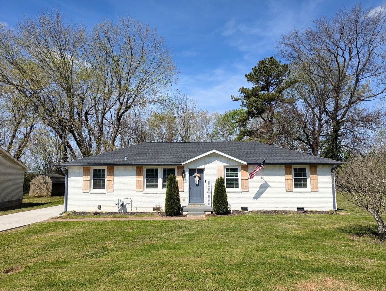 617 Skyline Dr - Photo 1