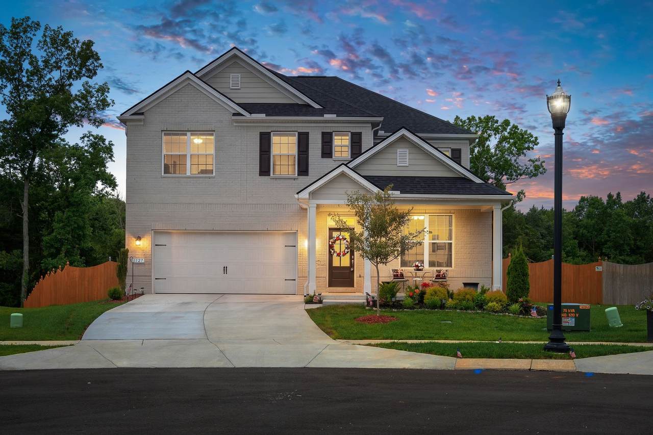 1127 Aster Pl - Photo 1