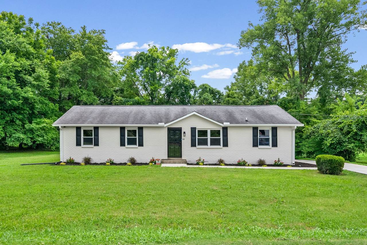 726 Needmore Rd - Photo 1