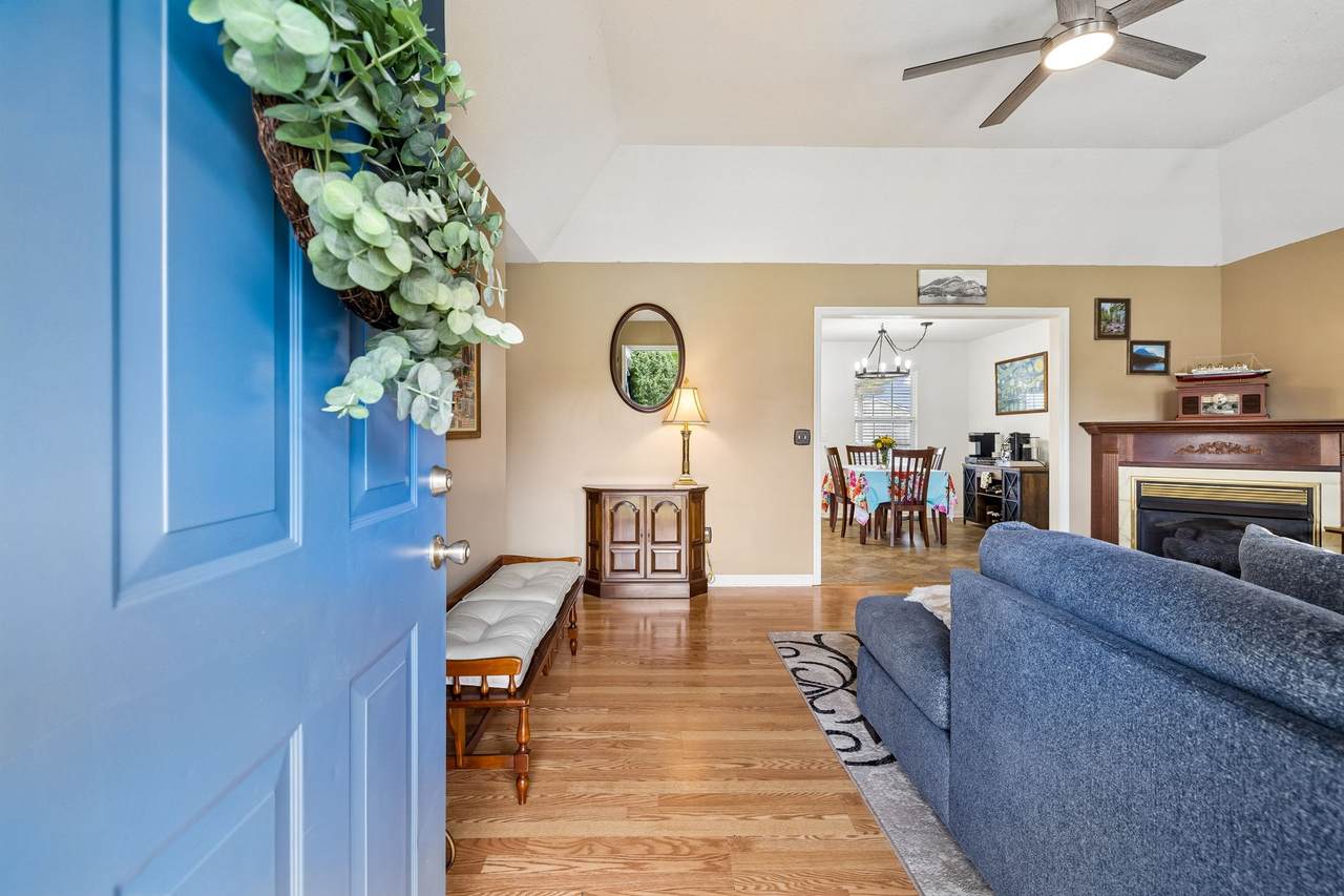 2029 Patricia Dr - Photo 1