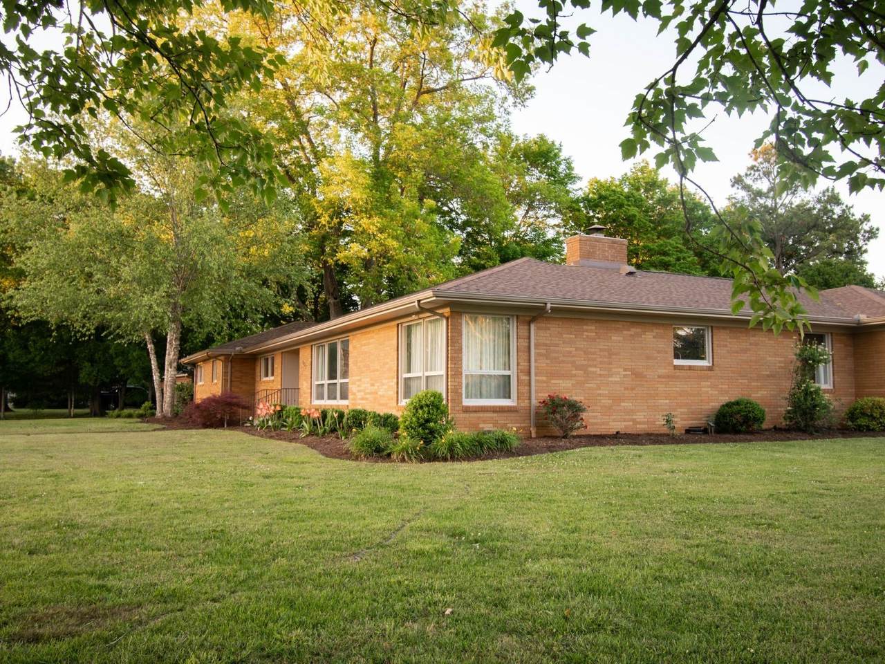 https://bt-photos.global.ssl.fastly.net/nashville/1280_boomver_1_RTC3286031-1.jpg