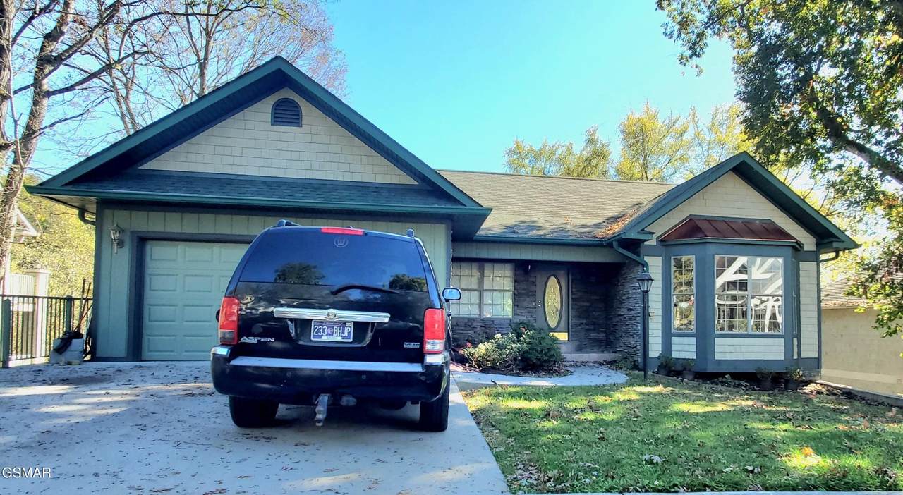 316 Saddleback Way - Photo 1