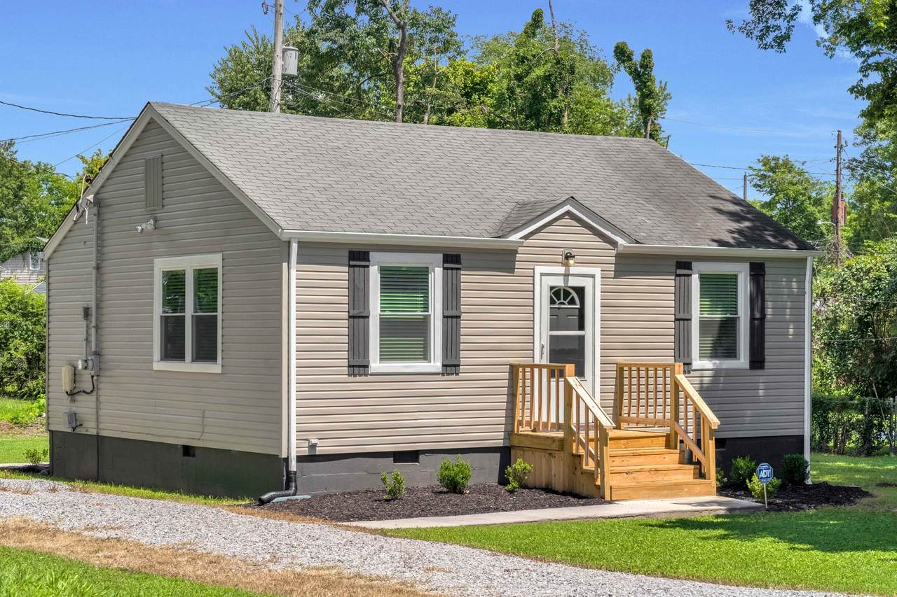 303 Park Ln - Photo 1