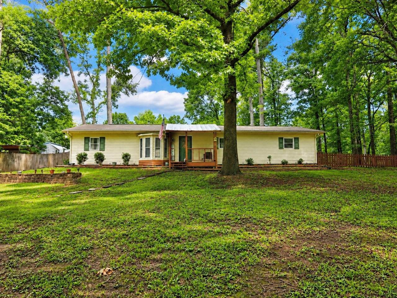 https://bt-photos.global.ssl.fastly.net/nashville/1280_boomver_1_RTC3287554-1.jpg