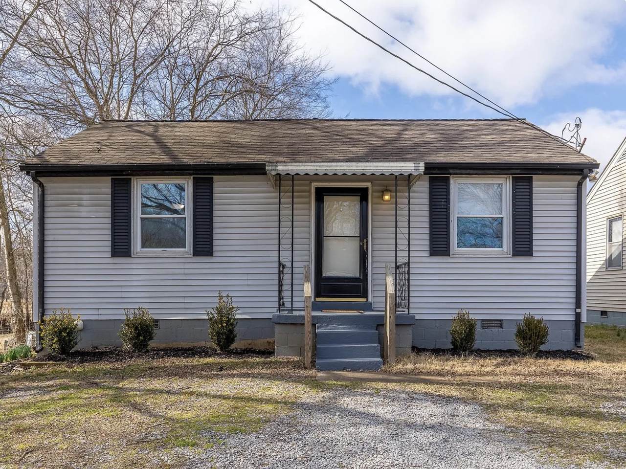 926 Marilyn Rd - Photo 1