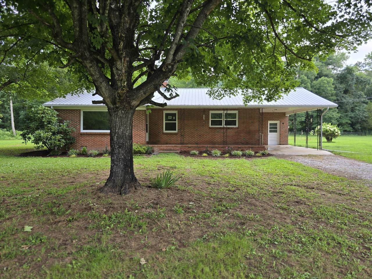 https://bt-photos.global.ssl.fastly.net/nashville/1280_boomver_1_RTC3287815-1.jpg