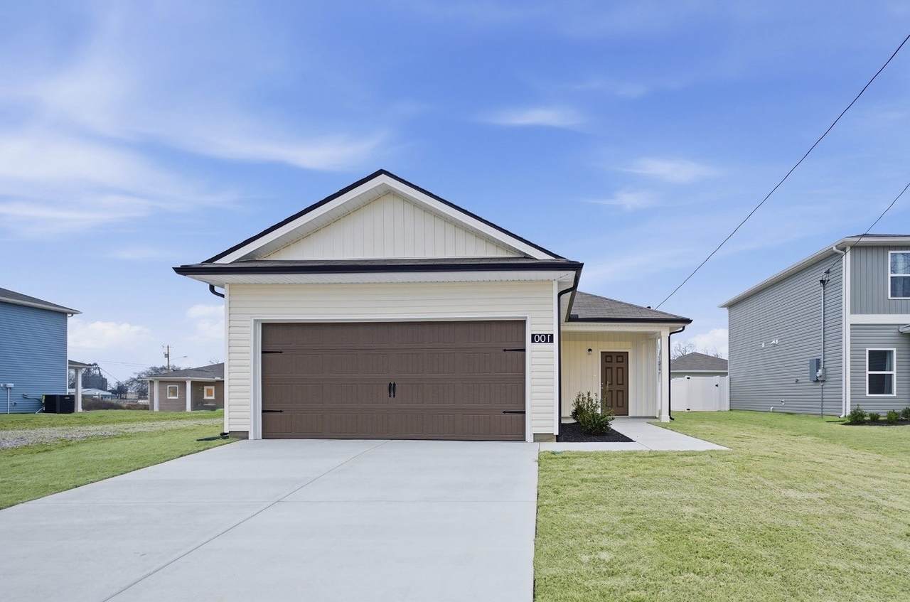 19 Stonehenge Circle - Photo 1