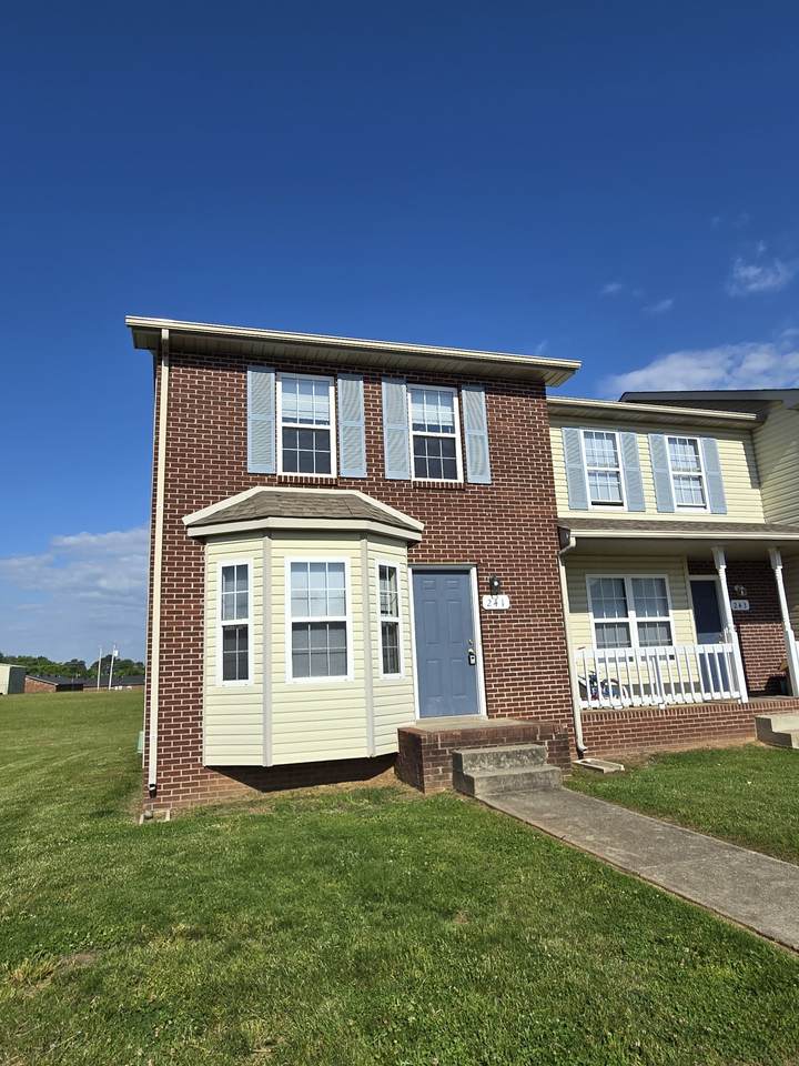 241 Tree Line Dr - Photo 1