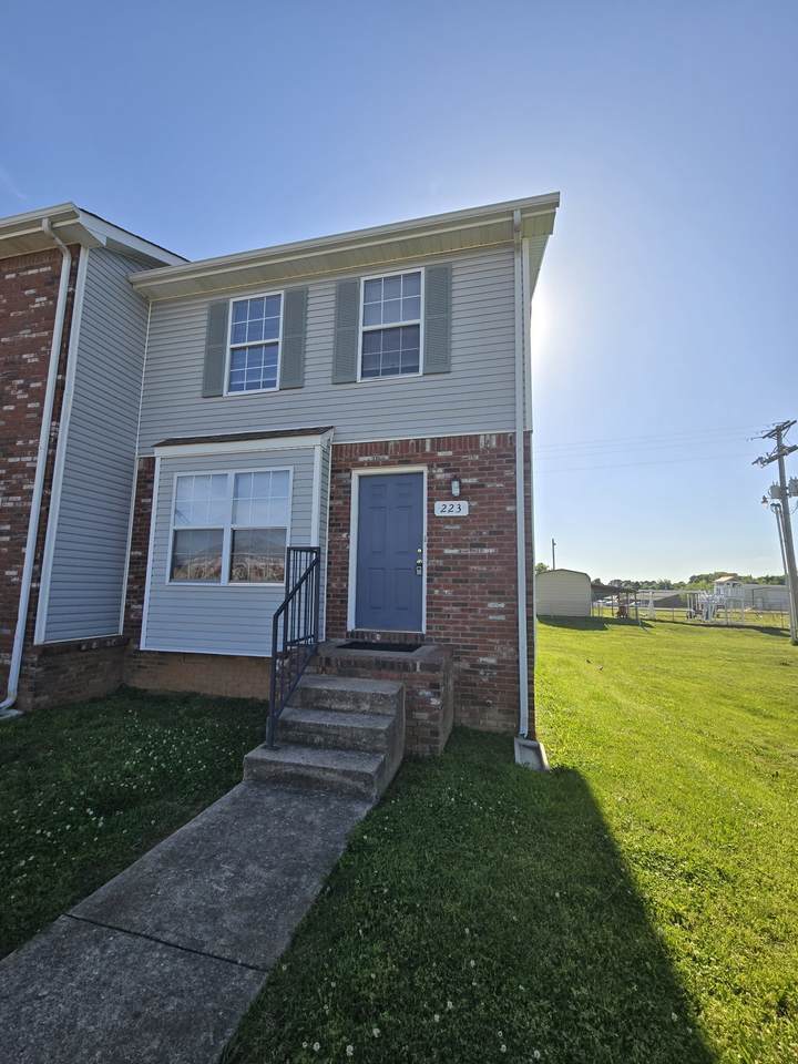 223 Tree Line Dr - Photo 1