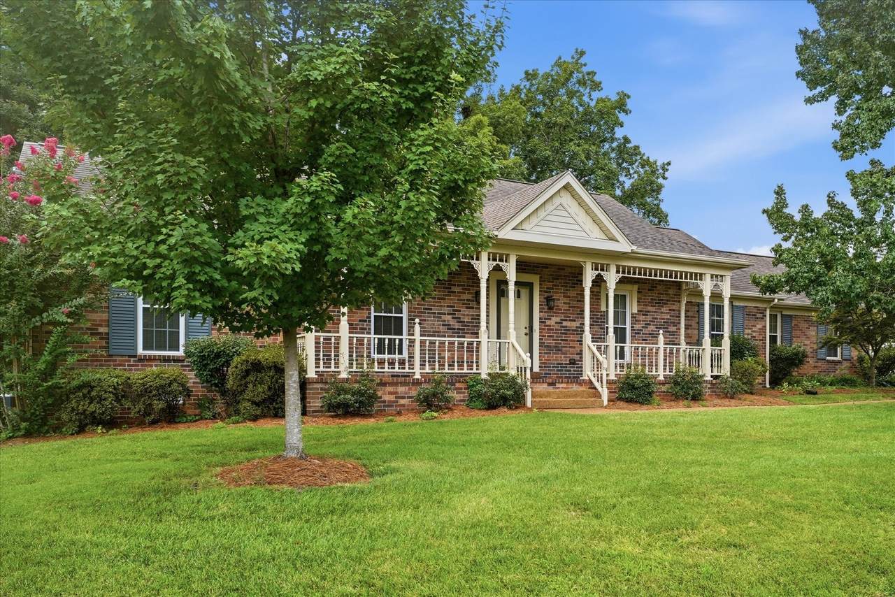 3204 Brookmont Cir - Photo 1