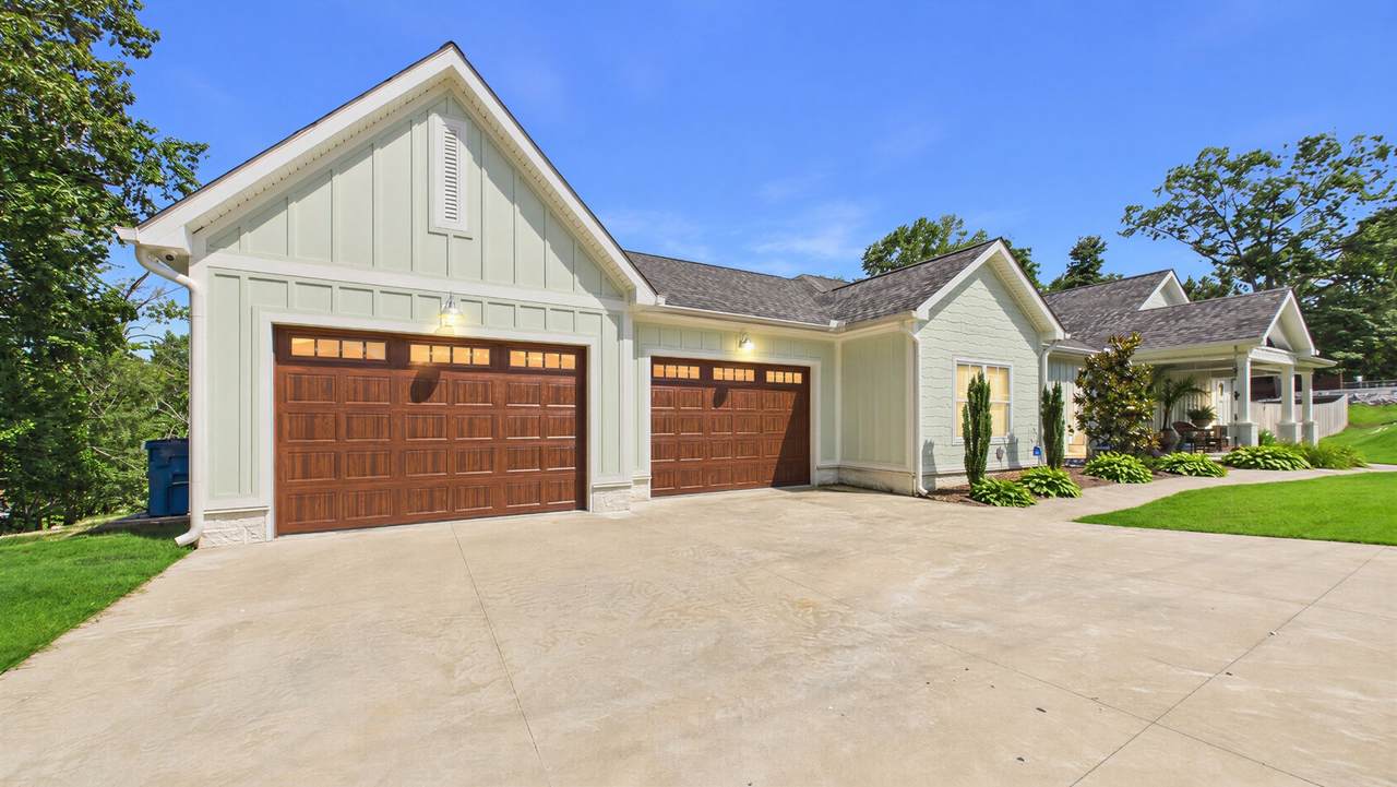 15 Driftwood Ln - Photo 1