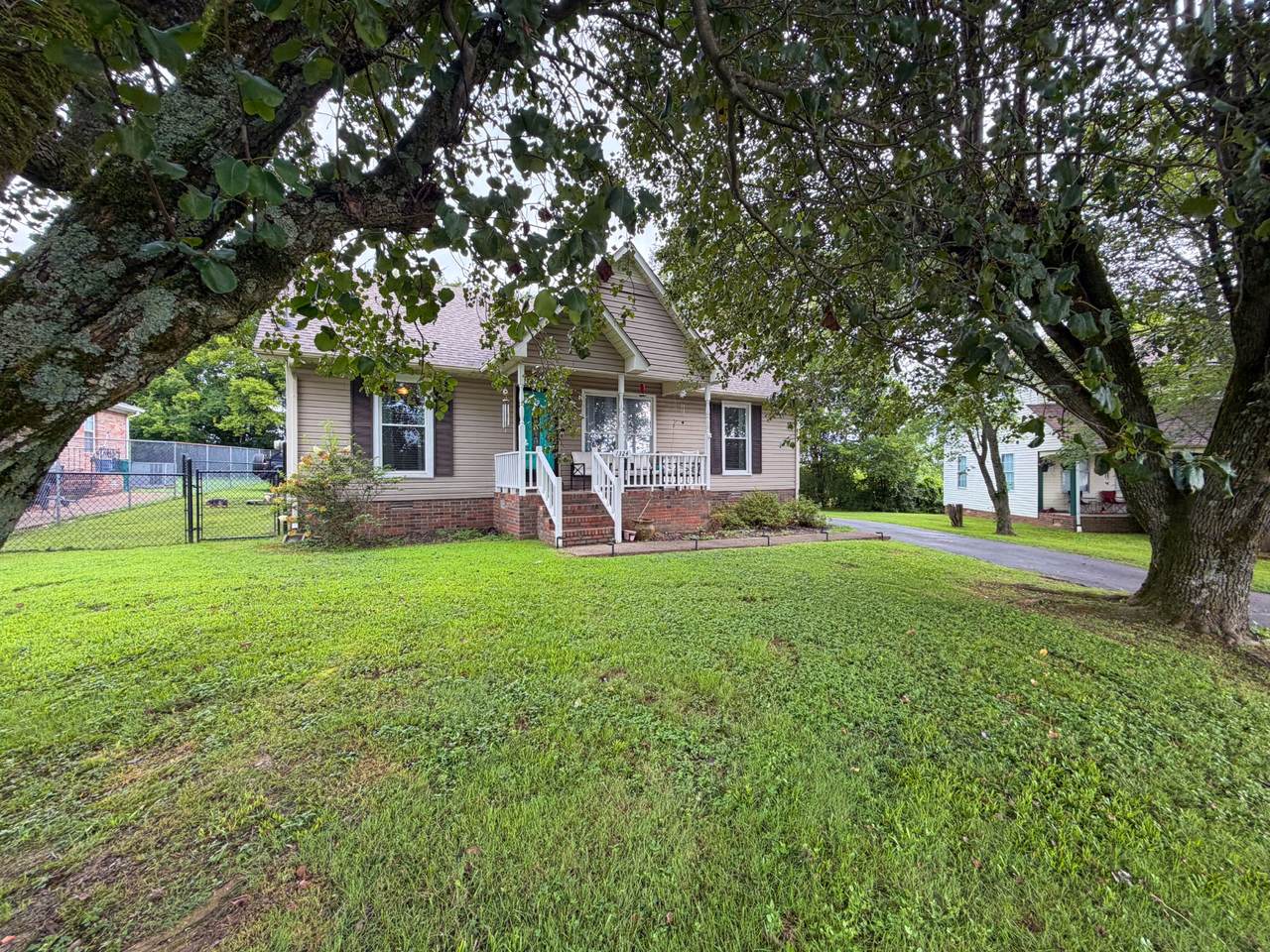 https://bt-photos.global.ssl.fastly.net/nashville/1280_boomver_1_RTC3288096-1.jpg