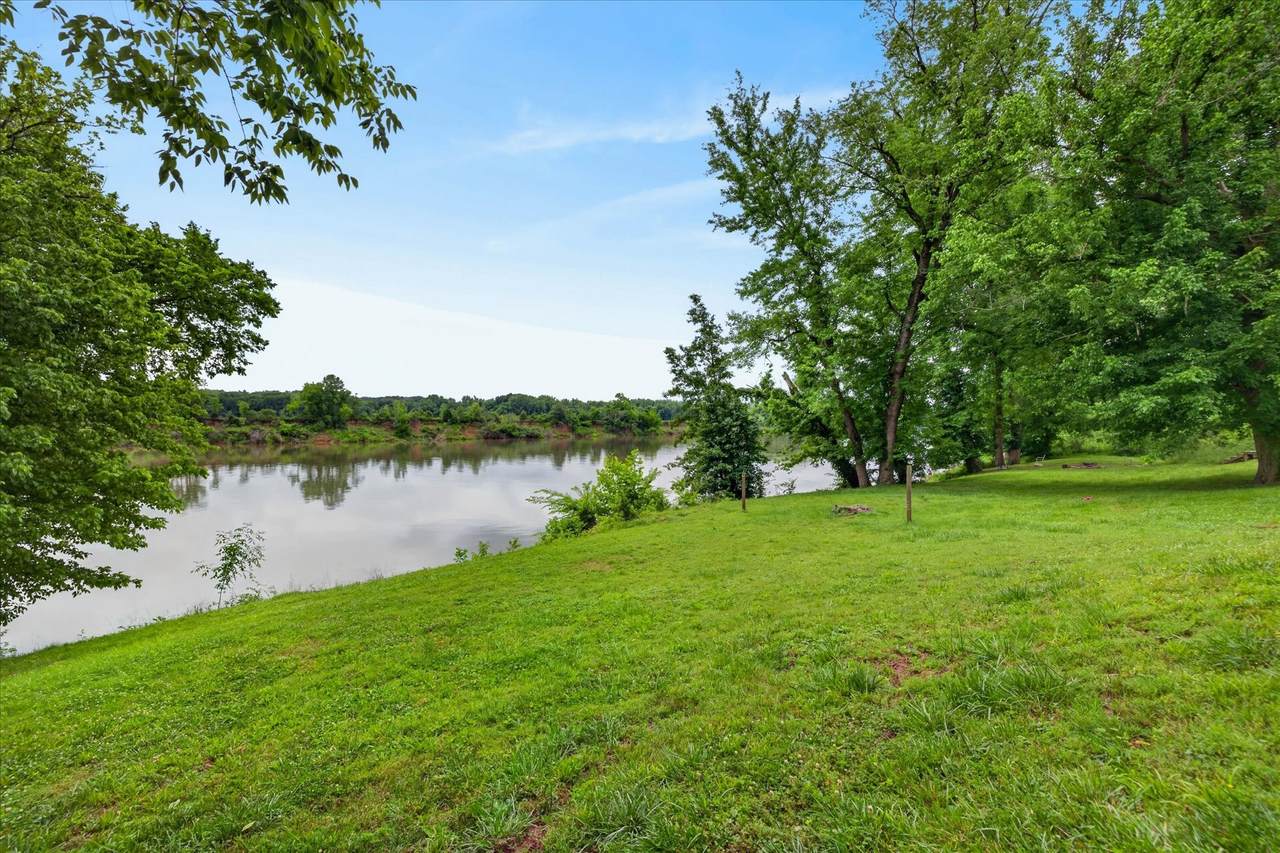 921 Kingsbury Dr - Photo 1