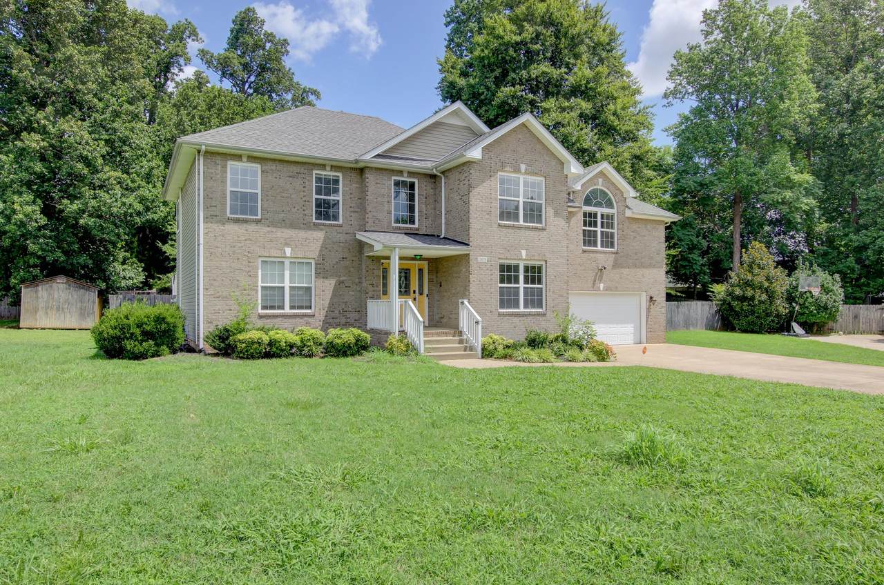 2478 Hattington Dr - Photo 1