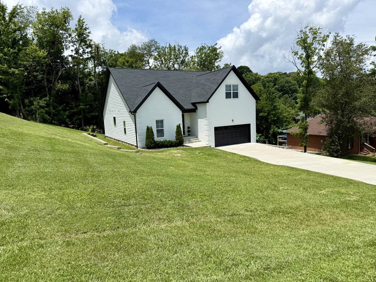 https://bt-photos.global.ssl.fastly.net/nashville/1280_boomver_1_RTC3288236-1.jpg