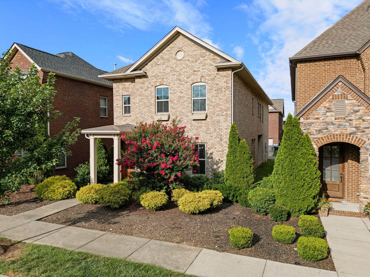 164 Ashcrest Pt - Photo 1
