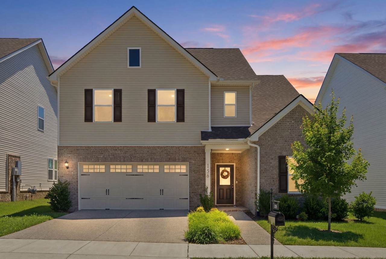 156 Hampshire Way - Photo 1
