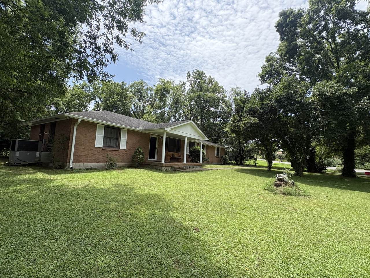 https://bt-photos.global.ssl.fastly.net/nashville/1280_boomver_1_RTC3288371-1.jpg