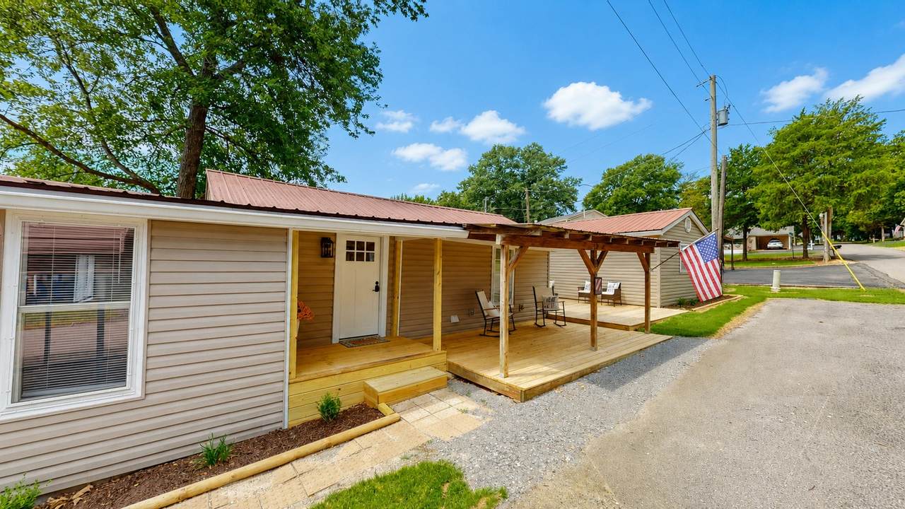 https://bt-photos.global.ssl.fastly.net/nashville/1280_boomver_1_RTC3288373-1.jpg