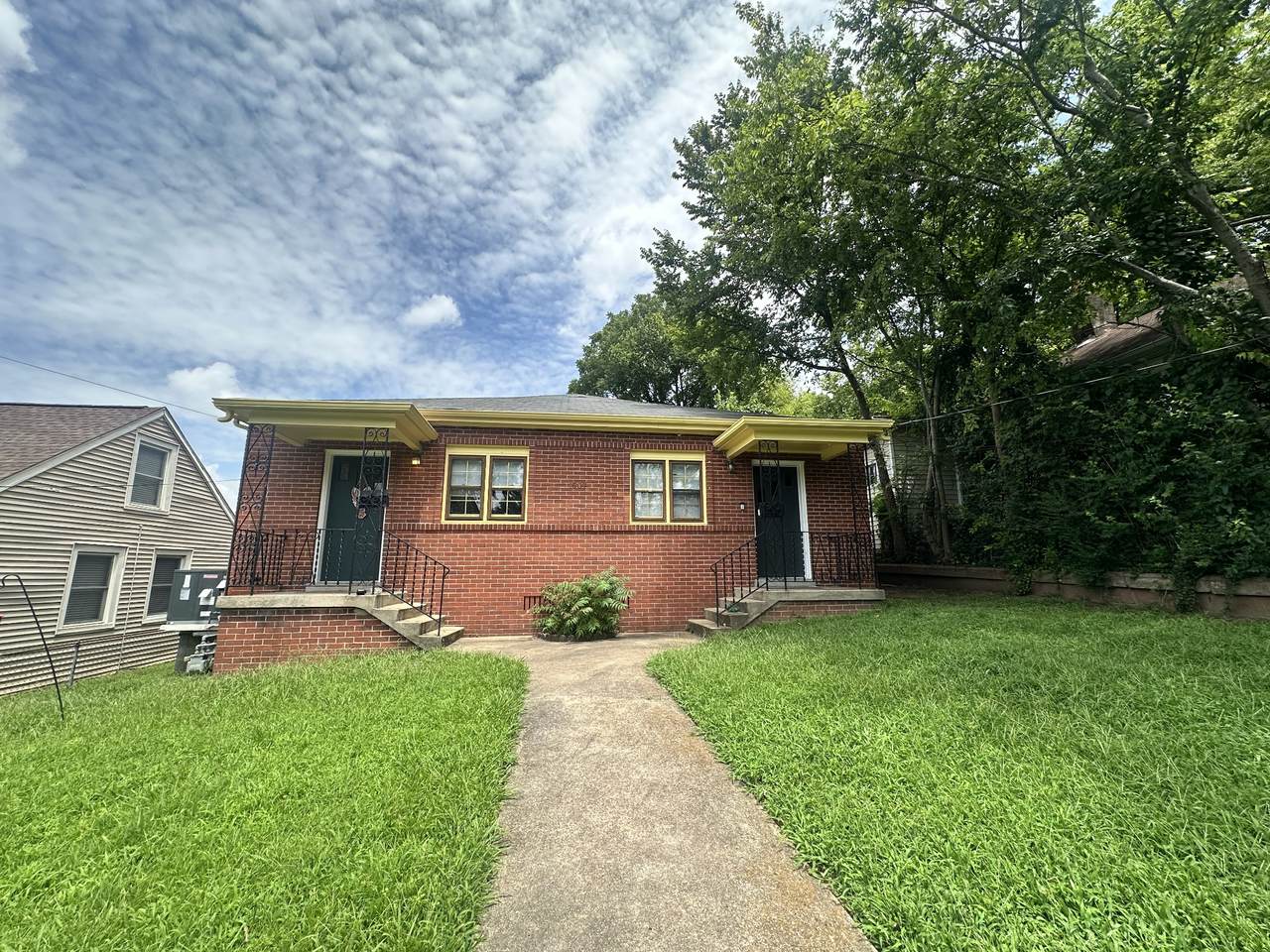 1507 Long Ave - Photo 1