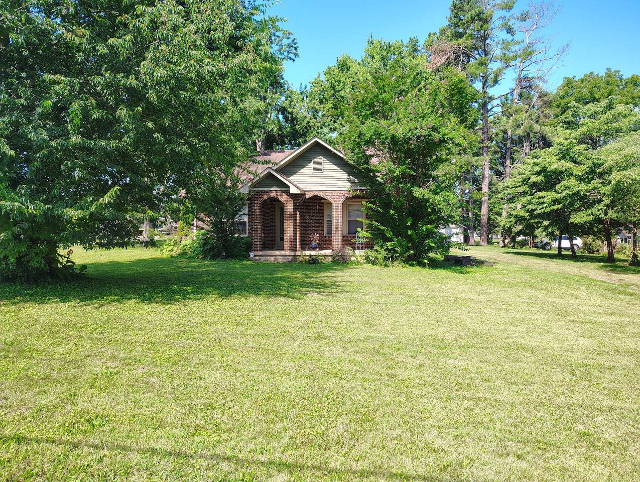 https://bt-photos.global.ssl.fastly.net/nashville/1280_boomver_1_RTC3288400-1.jpg