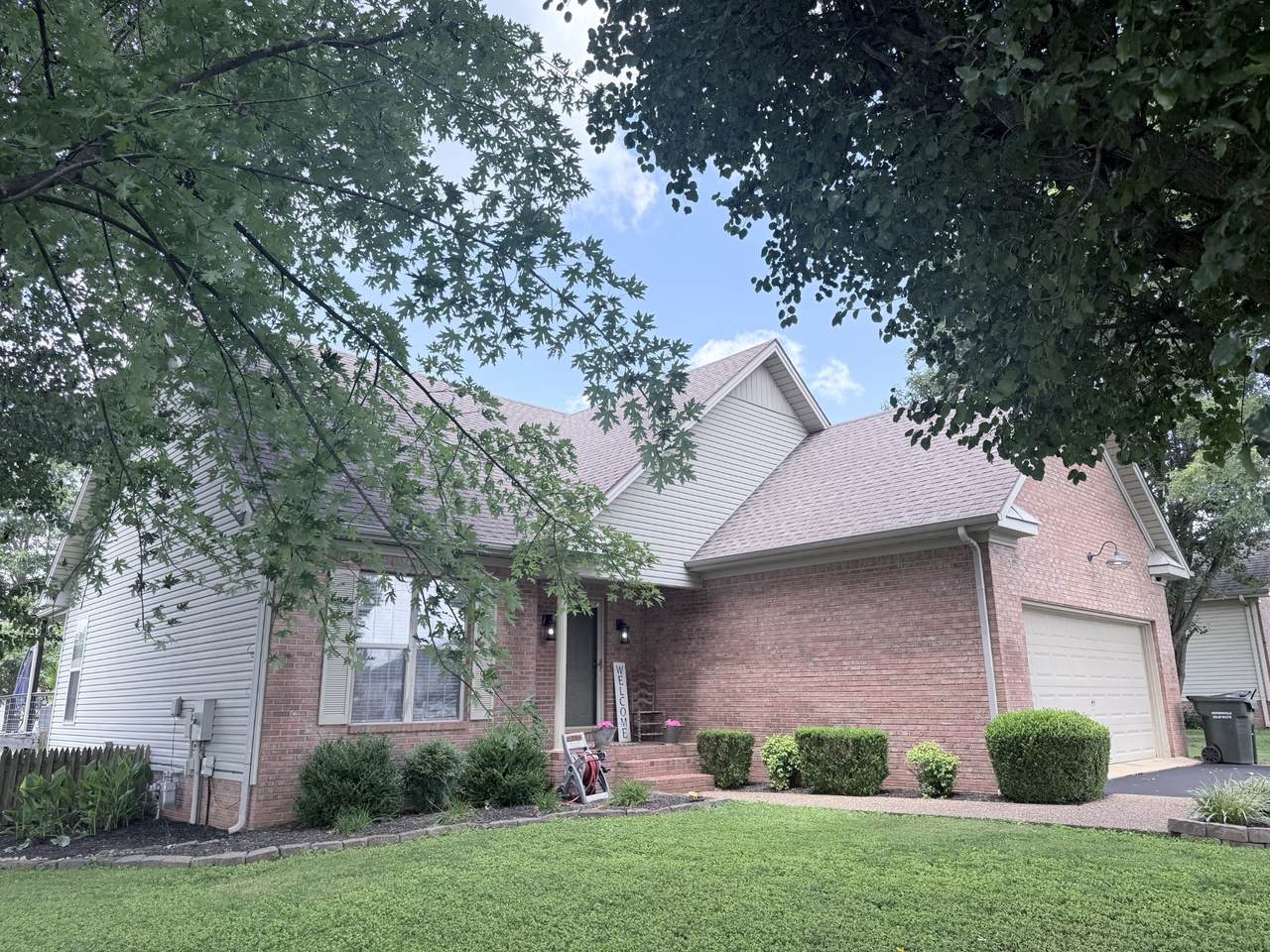 515 Ashbury Cir - Photo 1