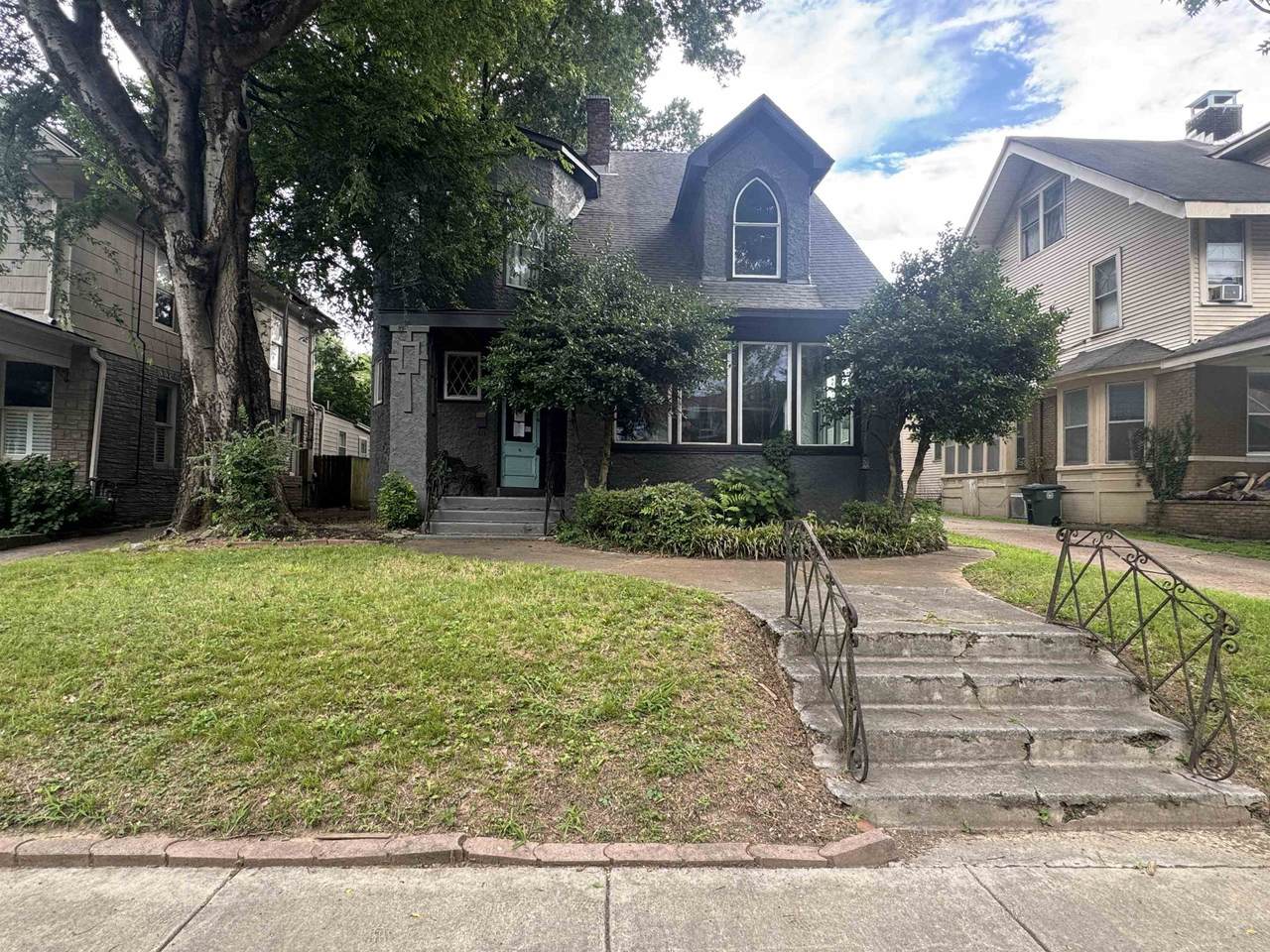 1609 Eastmoreland Ave - Photo 1