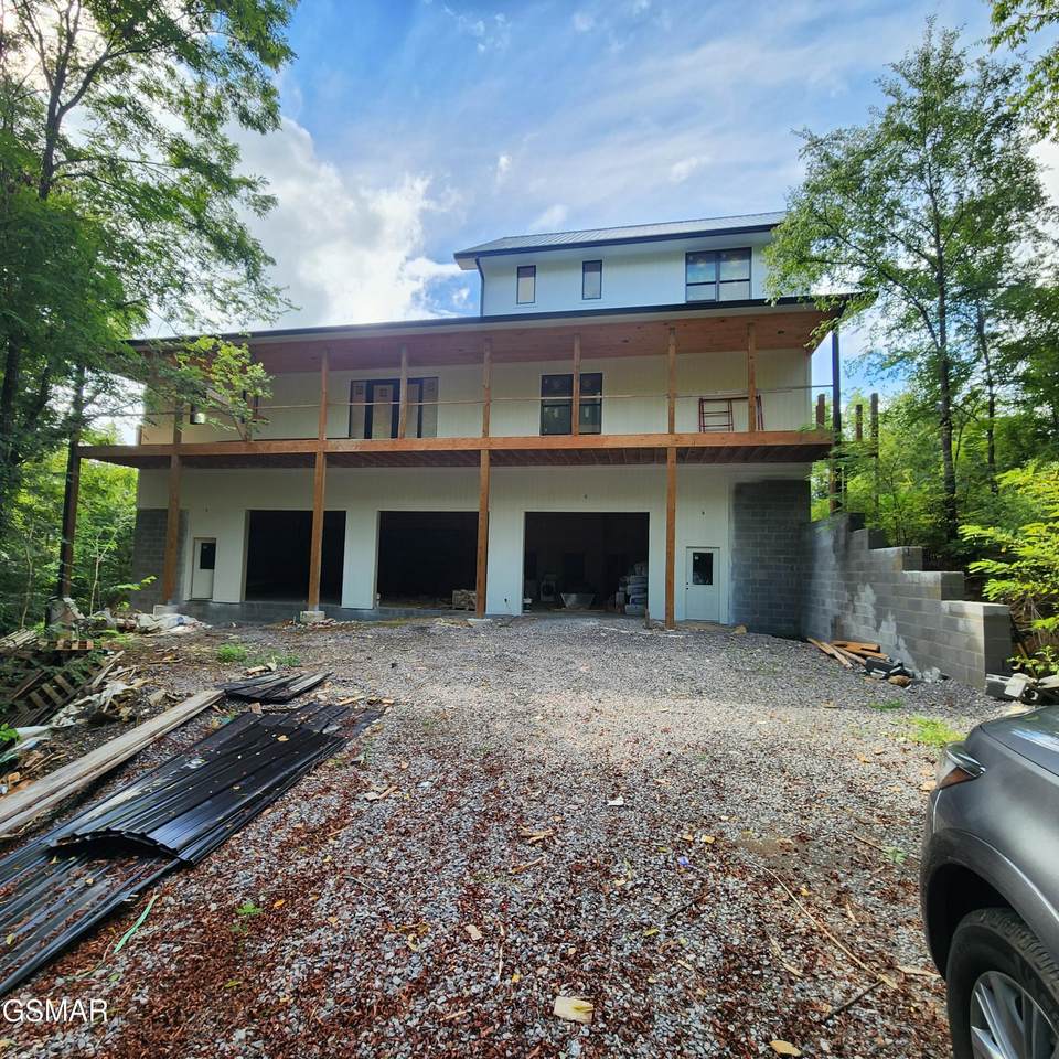 815 Penelope Lane - Photo 1