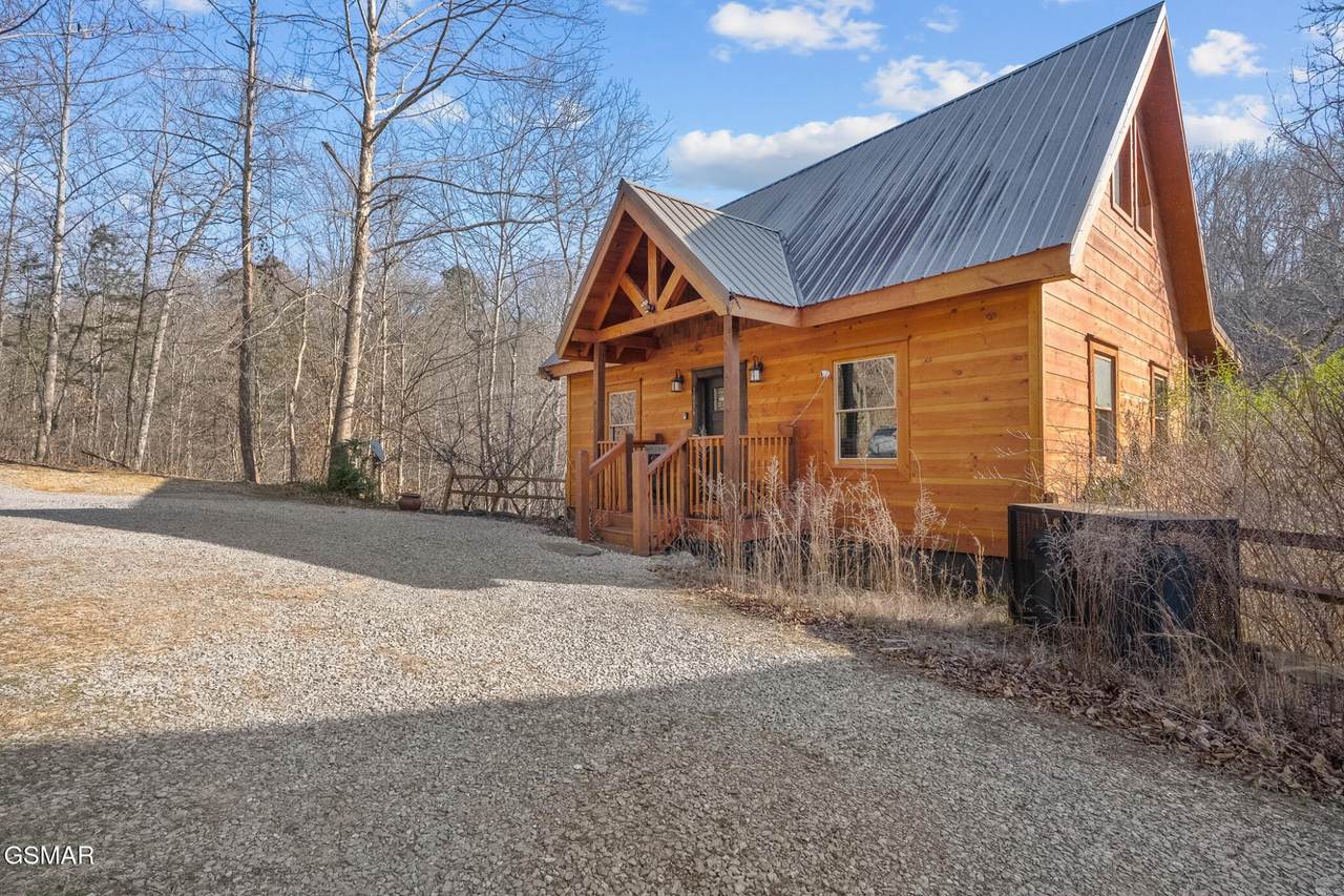 1016 Ravens Ford Way - Photo 1