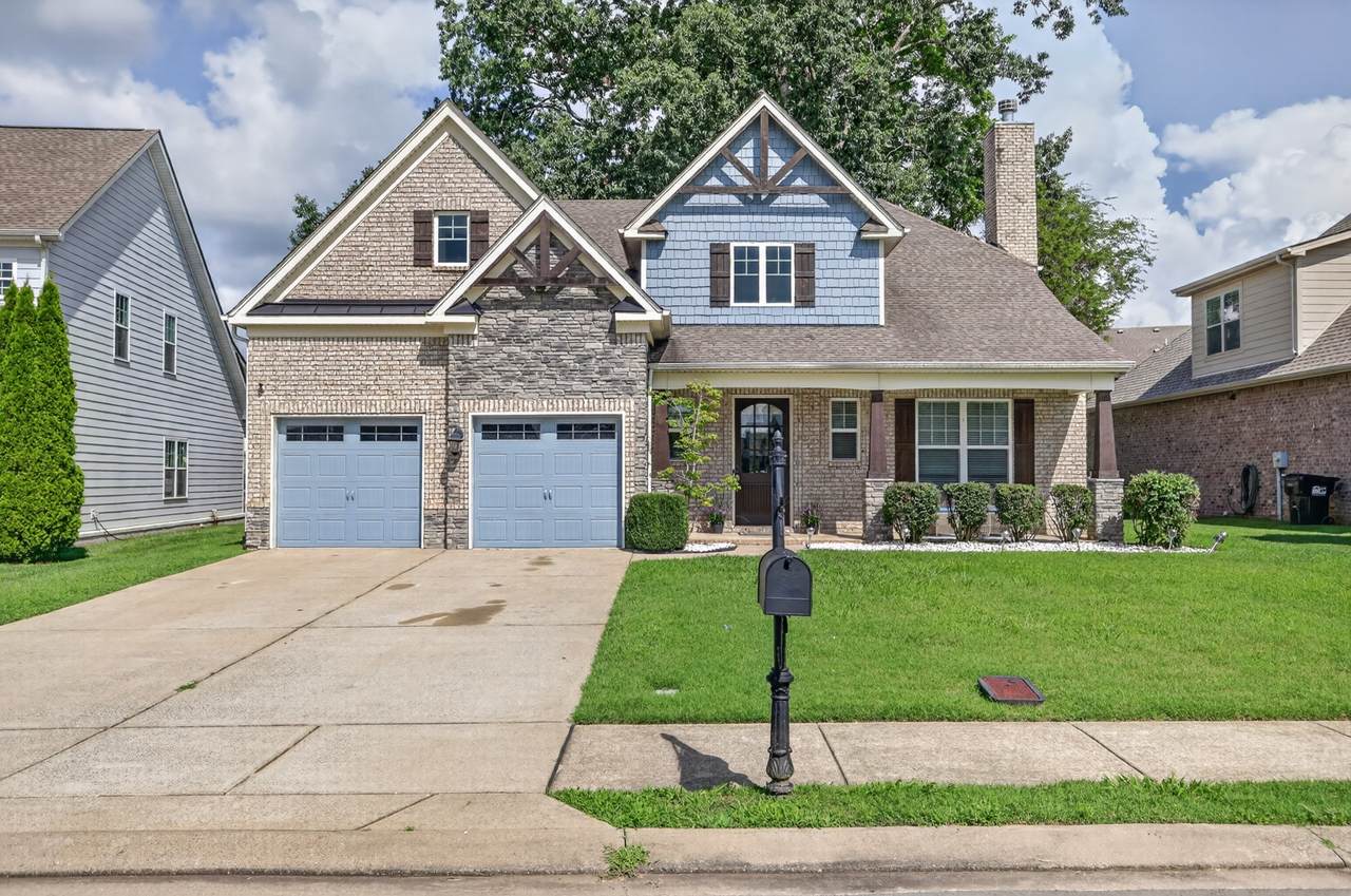 1109 Stockwell Dr - Photo 1