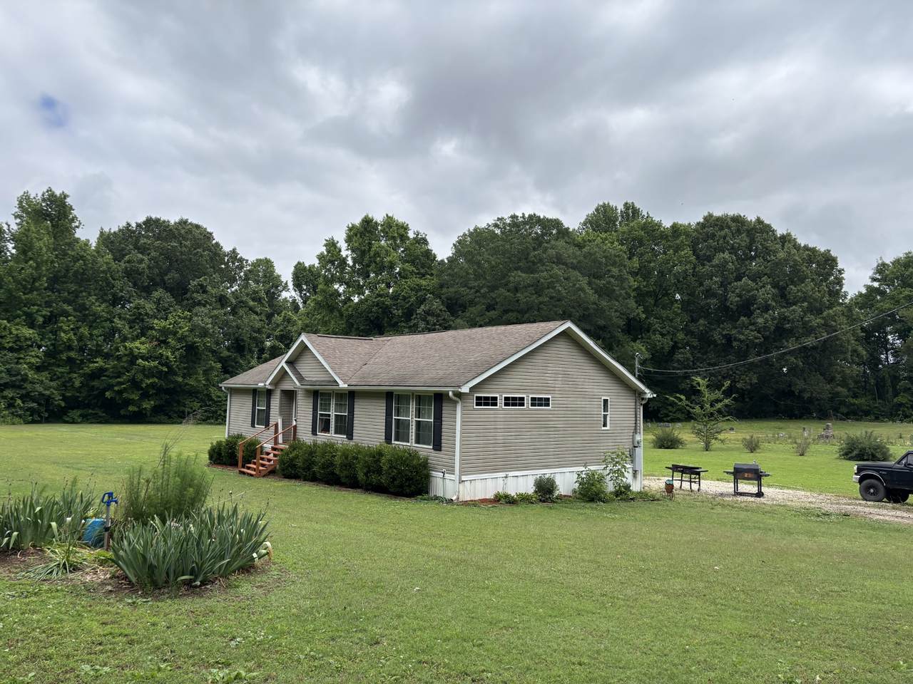 385 Shady Rest Rd - Photo 1