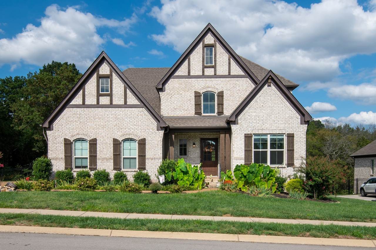 1026 Brighton Ln - Photo 1