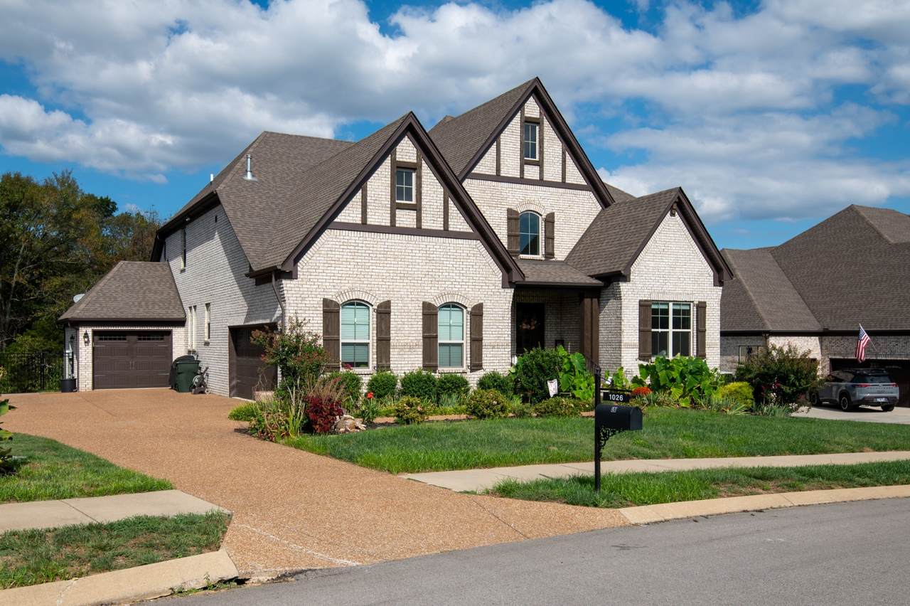 https://bt-photos.global.ssl.fastly.net/nashville/1280_boomver_1_RTC3288790-1.jpg