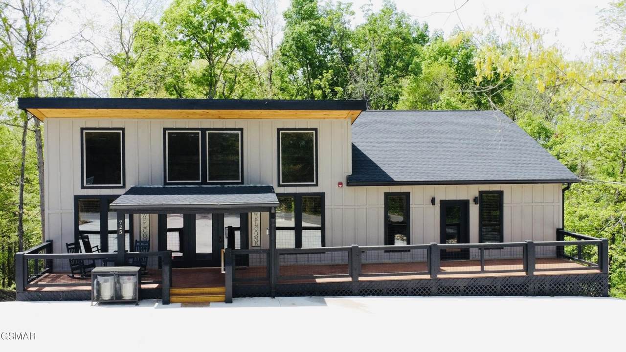 725 Timberlake Circle - Photo 1