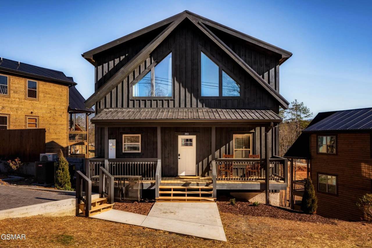 2852 Sequoia Road - Photo 1