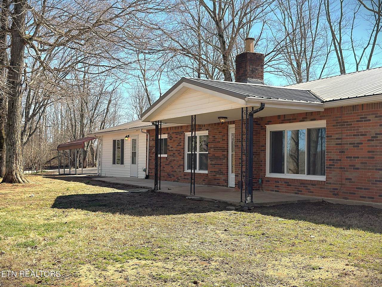 1152 Dogwalk Rd - Photo 1