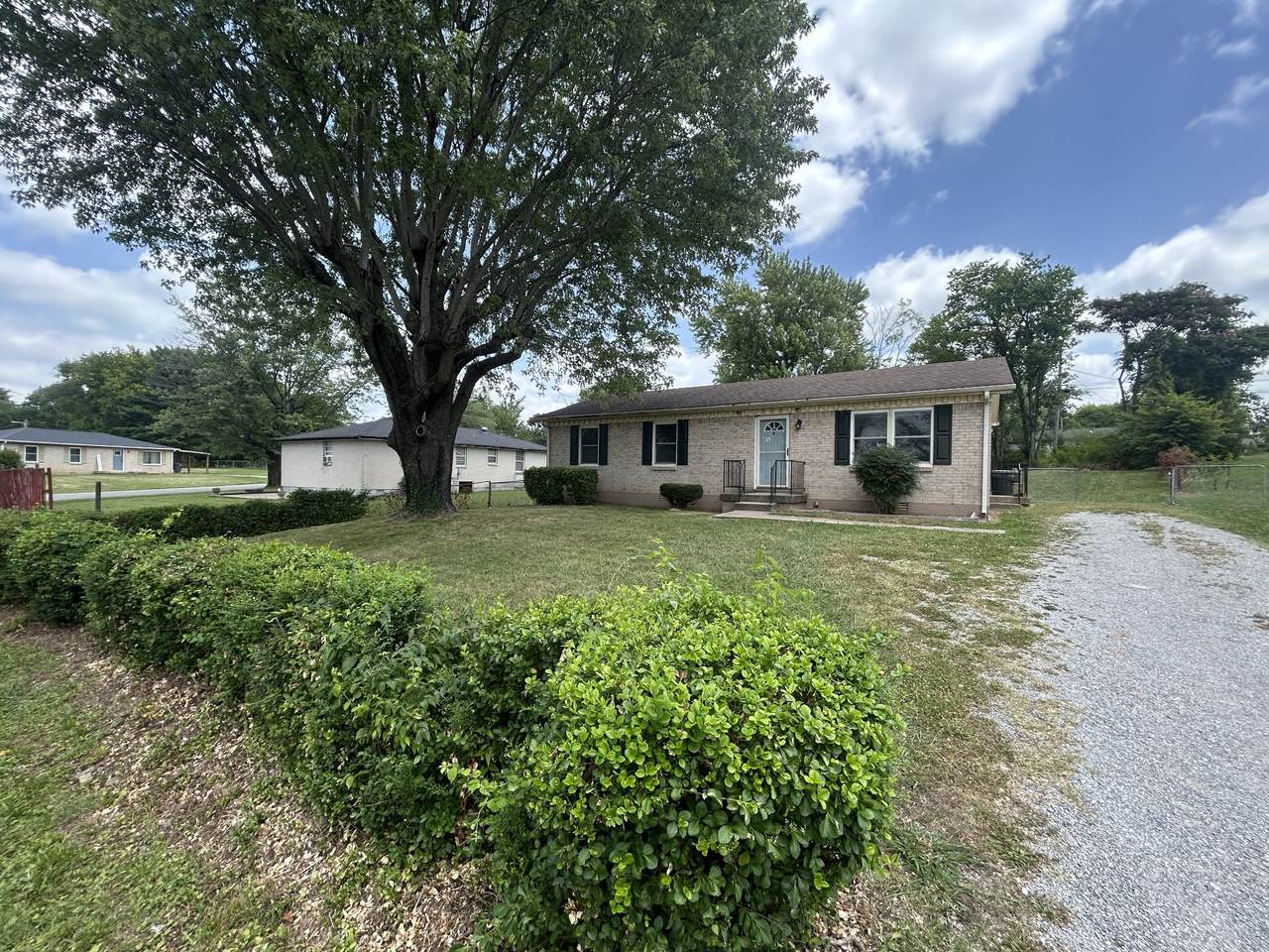 808 Goldcrest Dr - Photo 1