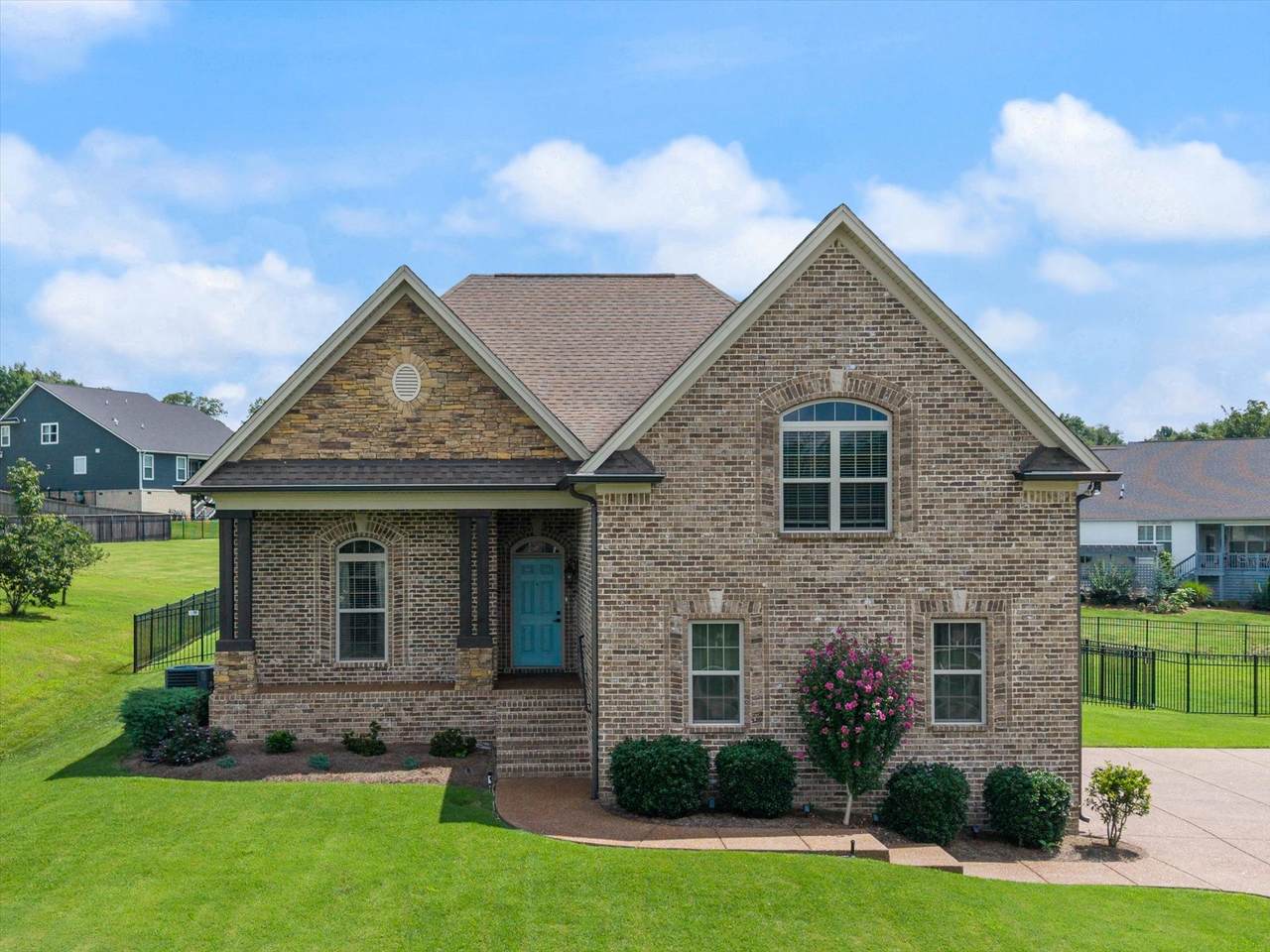 831 Manner Ln - Photo 1