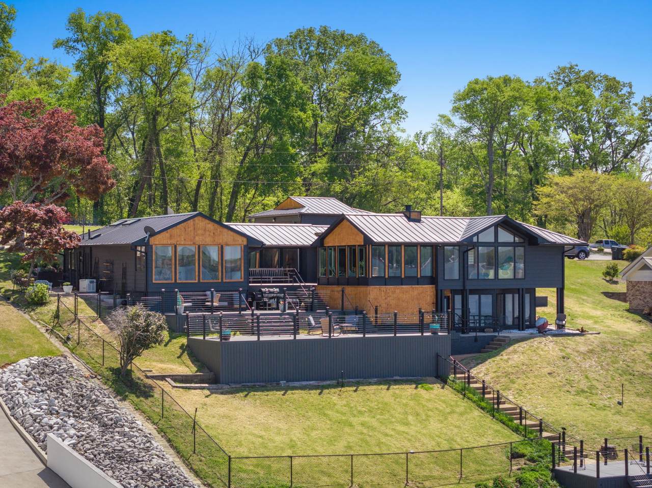 https://bt-photos.global.ssl.fastly.net/nashville/1280_boomver_1_RTC3297849-1.jpg