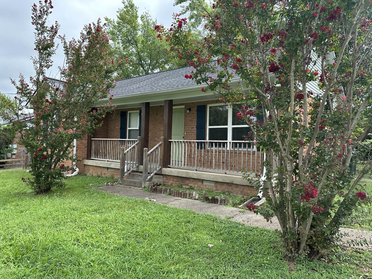 119 Eagle Drive - Photo 1