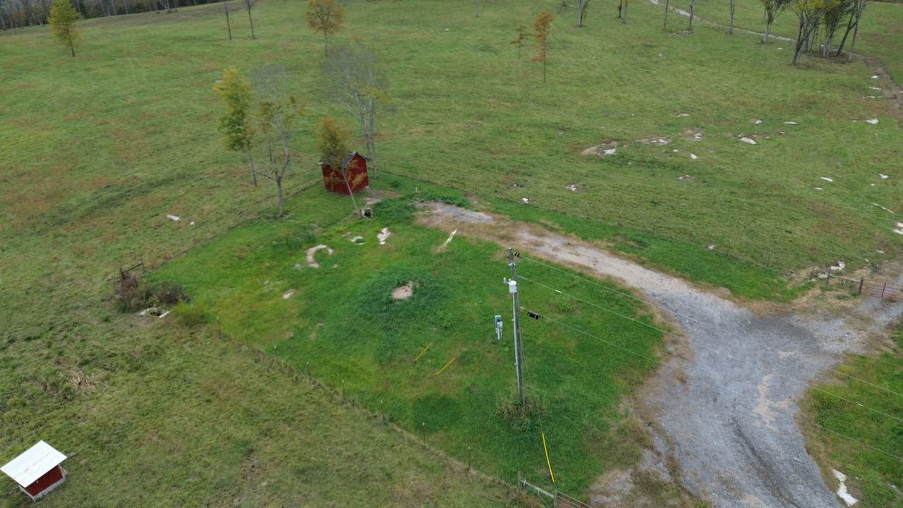 589 Hicks Hollow Rd - Photo 1