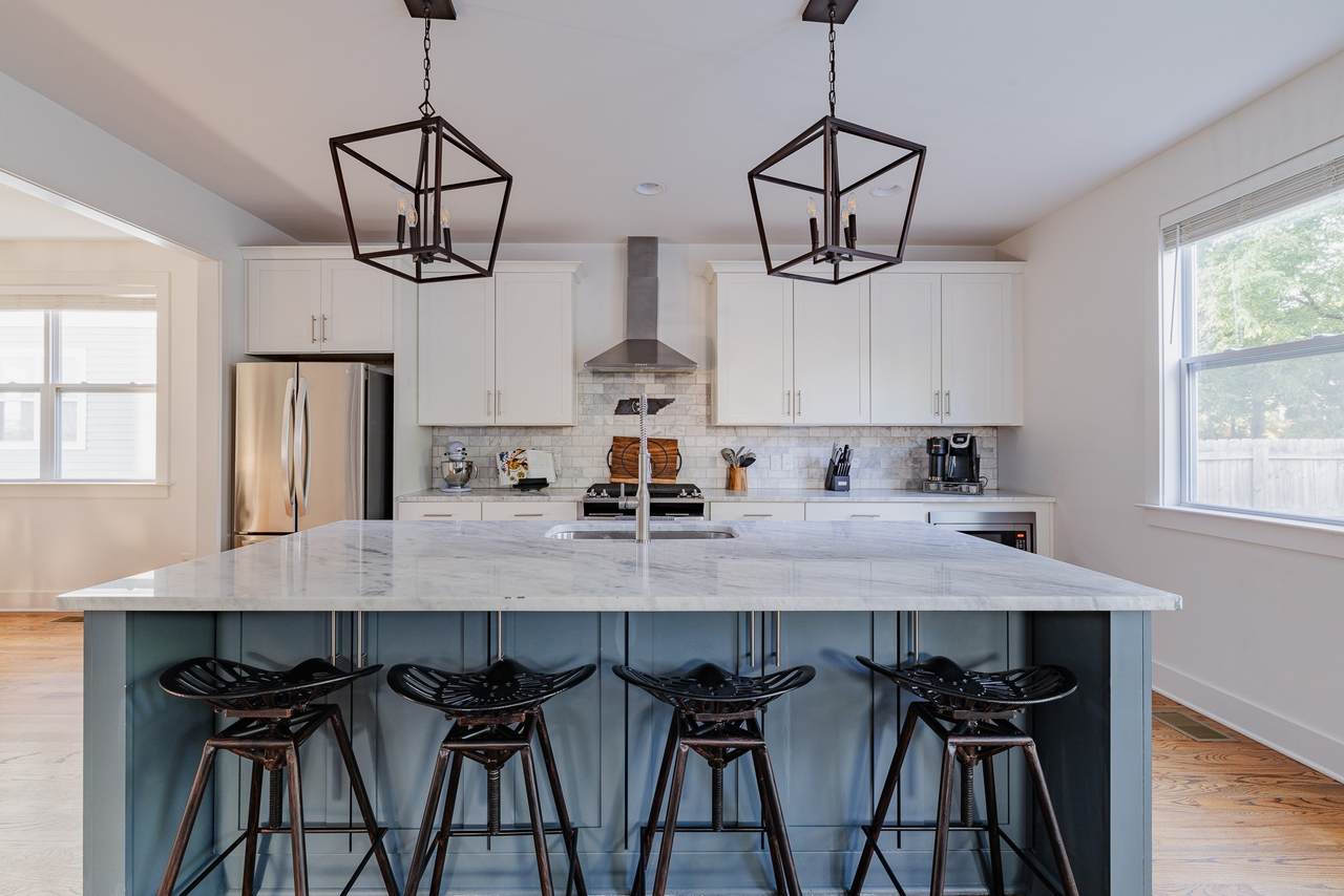 60 Twin St - Photo 1