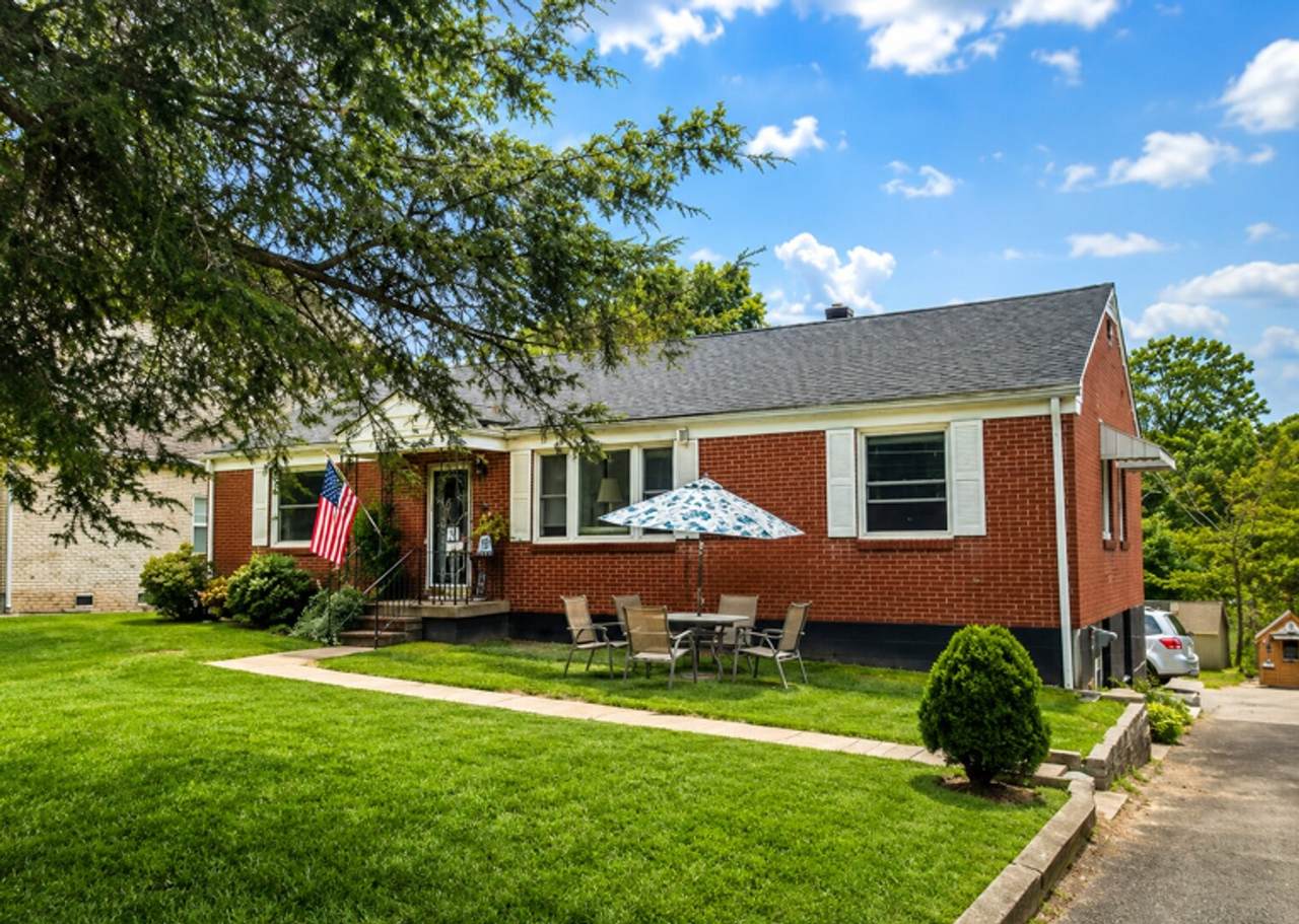 1665 Valley Rd - Photo 1