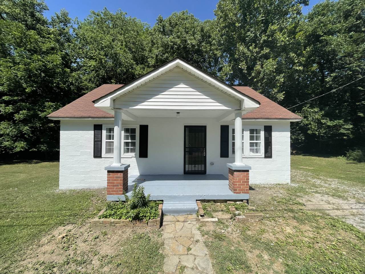 5007 Drakes Branch Rd - Photo 1