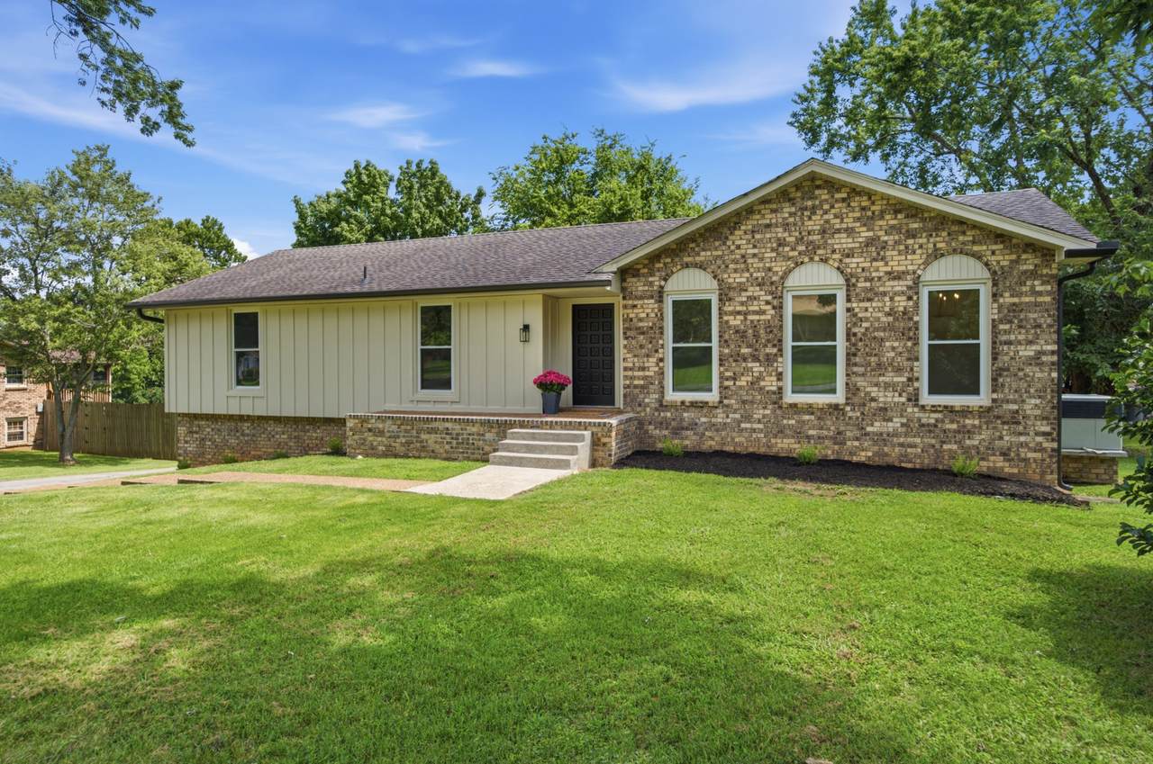 1025 Woodmont Dr - Photo 1
