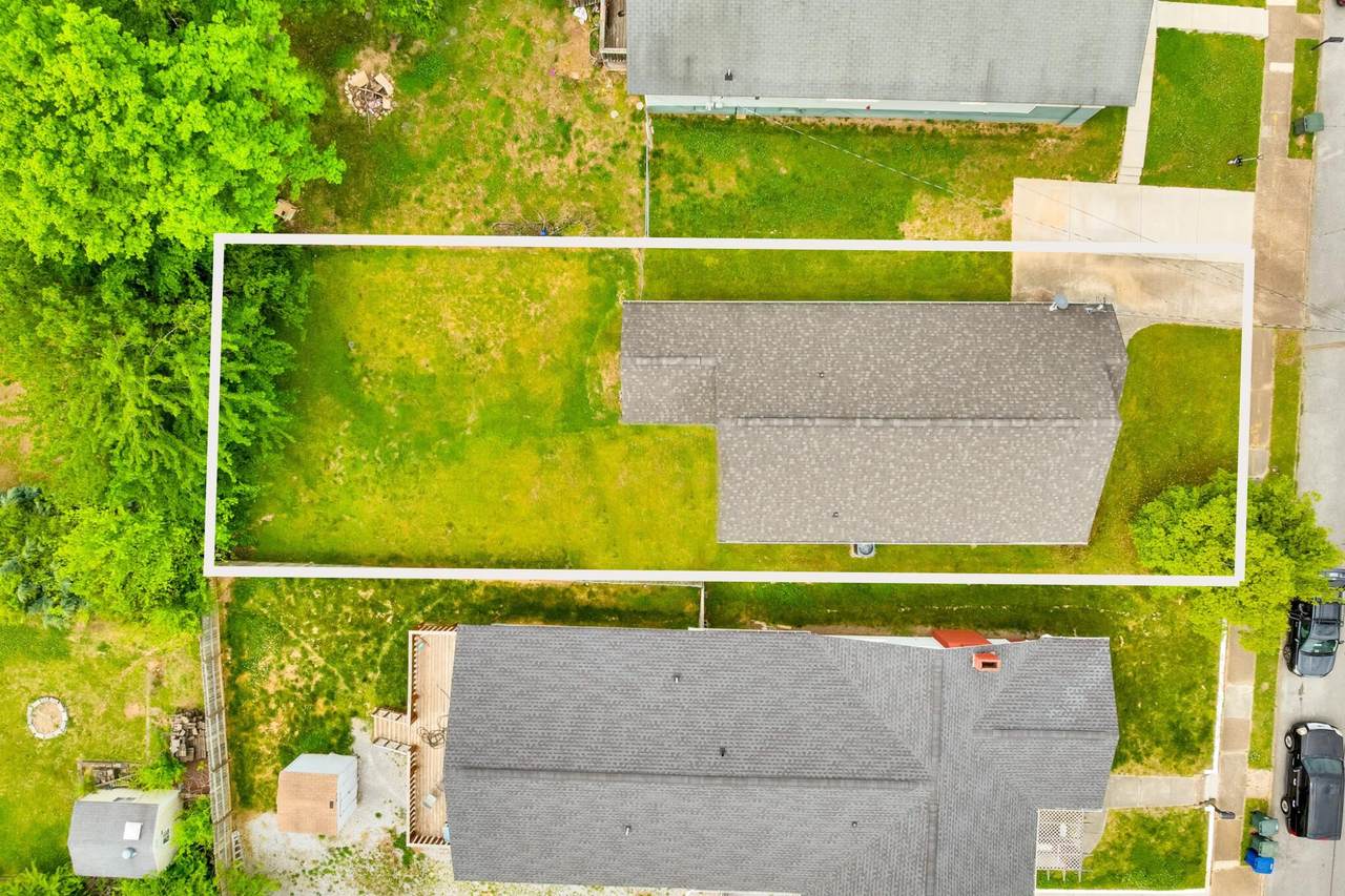 1710 Bennett Avenue - Photo 1
