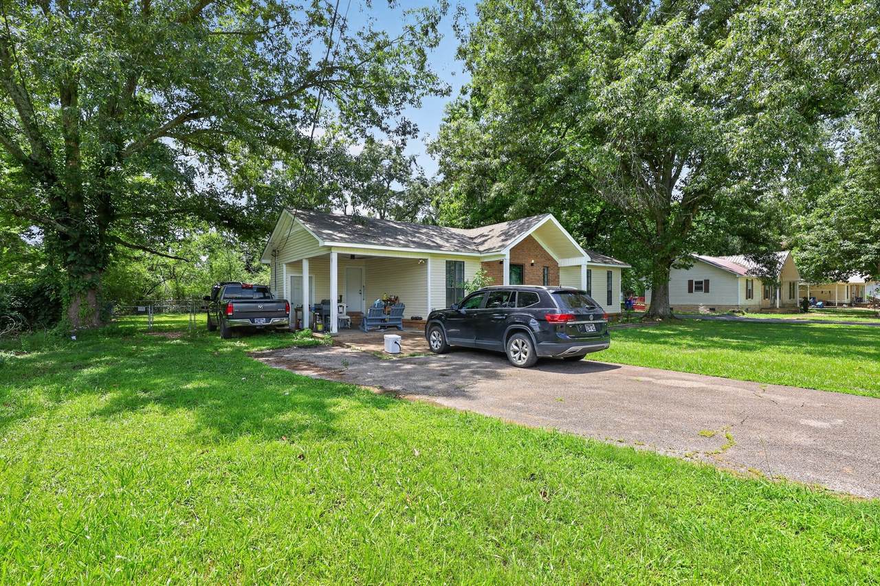 https://bt-photos.global.ssl.fastly.net/nashville/1280_boomver_1_RTC3298483-1.jpg
