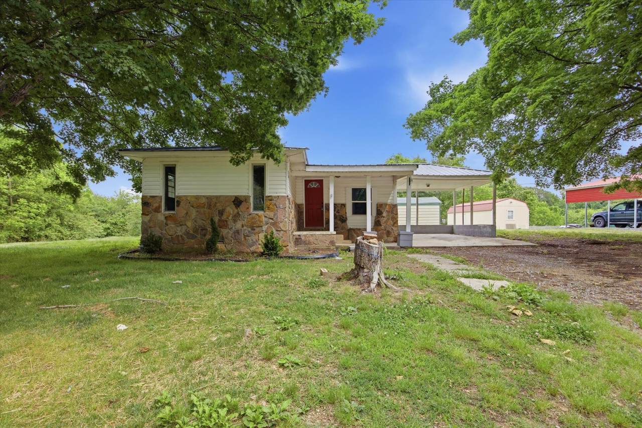 223 N Elm Street - Photo 1