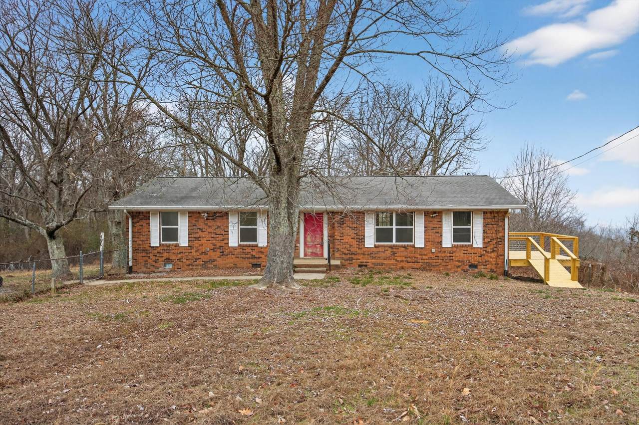 190 Adkins Lane - Photo 1